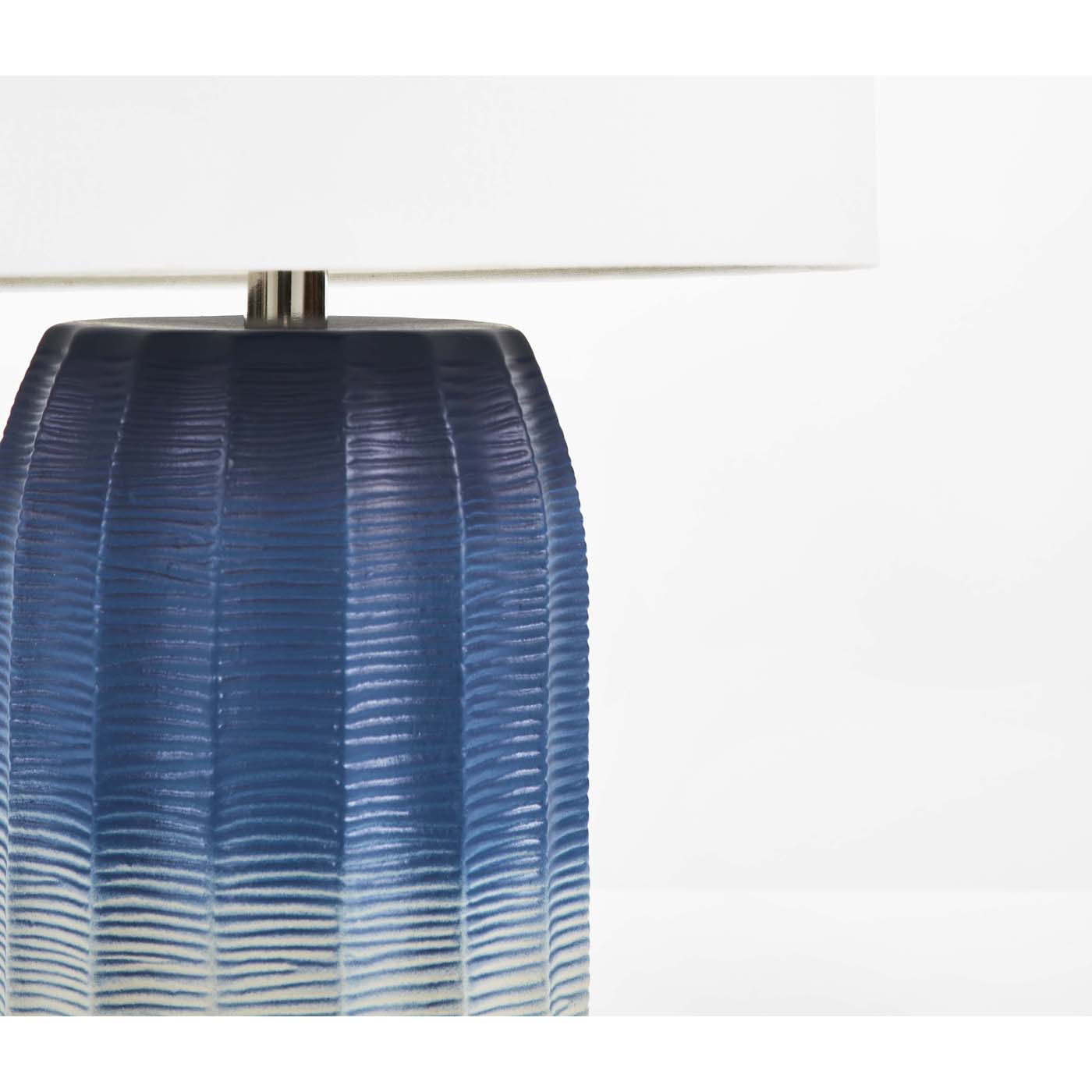 Adley Table Lamp | Safavieh - TBL2001