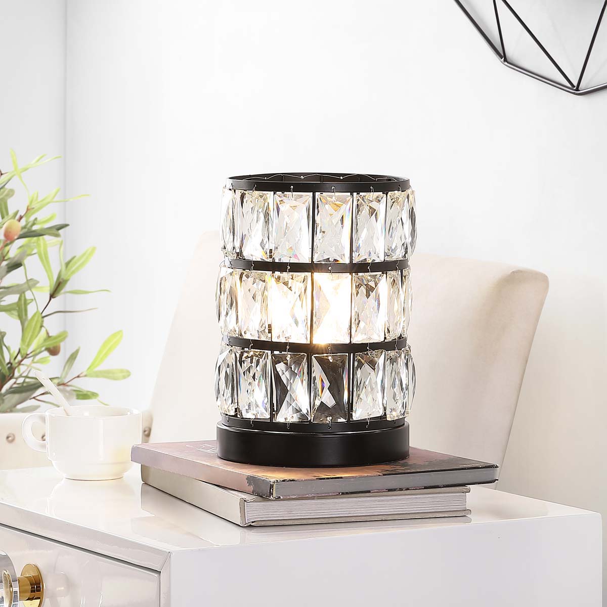 Alva Acrylic Table Lamp | Safavieh - TBL4312